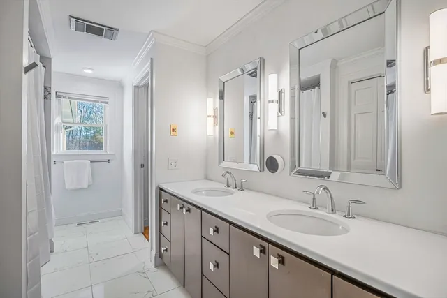 $599,900 | 87 Morgan Street, Granby, MA 01033