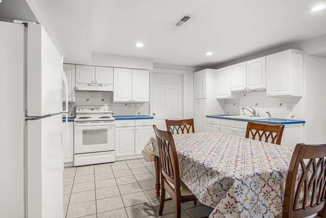 $599,900 | 87 Morgan Street, Granby, MA 01033