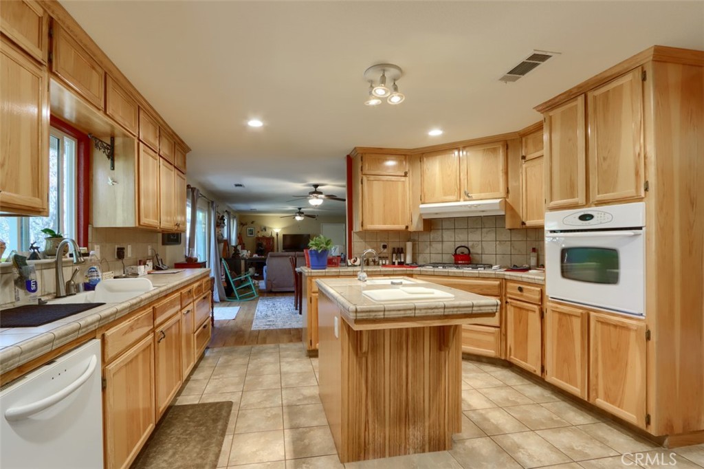 4733 Hirsch Road Mariposa, CA 95338 - Photo 16 of 51