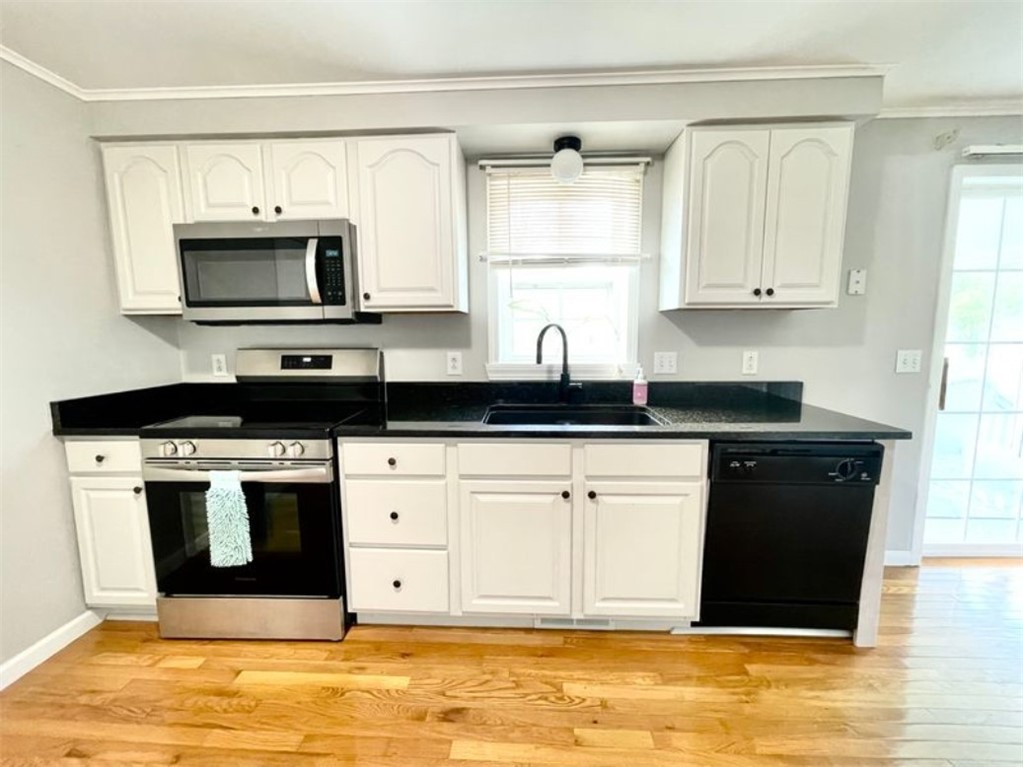 6439 Sharon Drive Sennett, NY 13021 - Photo 6 of 39 Kitchen