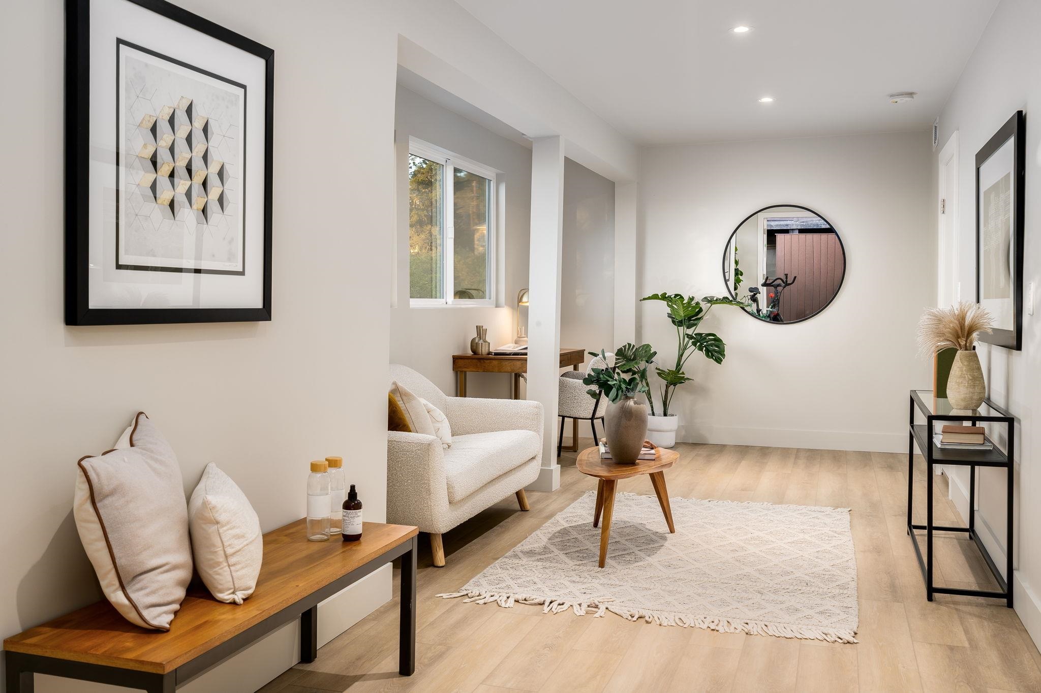 1468 Summit Road Berkeley, CA 94708 - Photo 33 of 59 Living area with light wood-style floors and recessed lighting