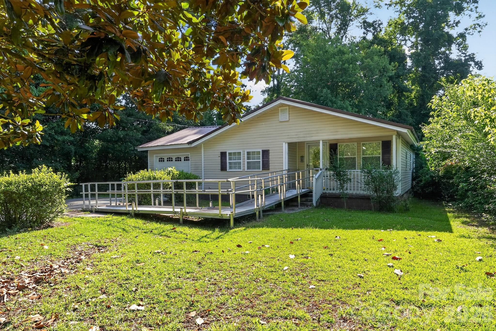 4494 Market Street Loris, SC 29569 - Photo 2 of 34