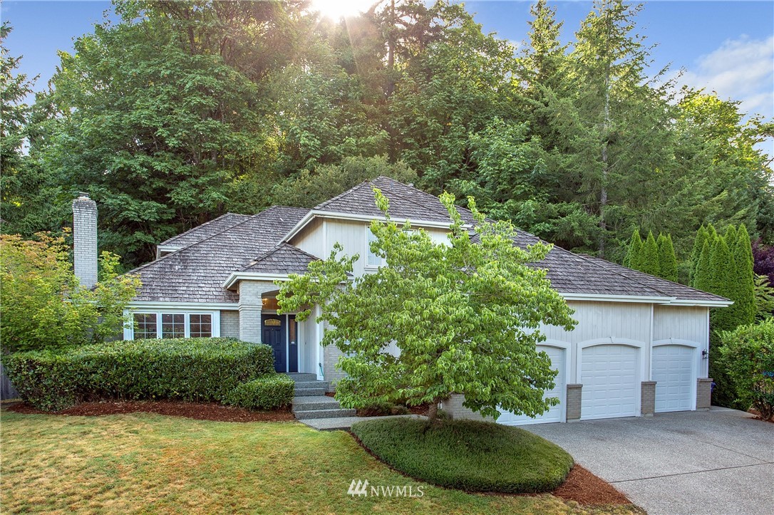 10209 Northeast 151st Street Bothell, WA 98011 - Photo 2 of 34 Gallery Image 2