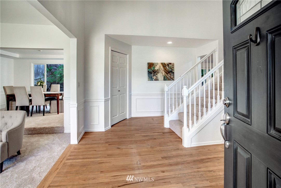 10209 Northeast 151st Street Bothell, WA 98011 - Photo 3 of 34 Gallery Image 3
