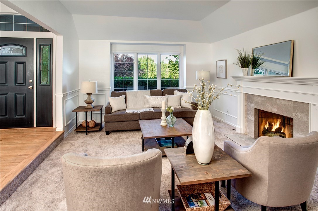 10209 Northeast 151st Street Bothell, WA 98011 - Photo 5 of 34 Gallery Image 5