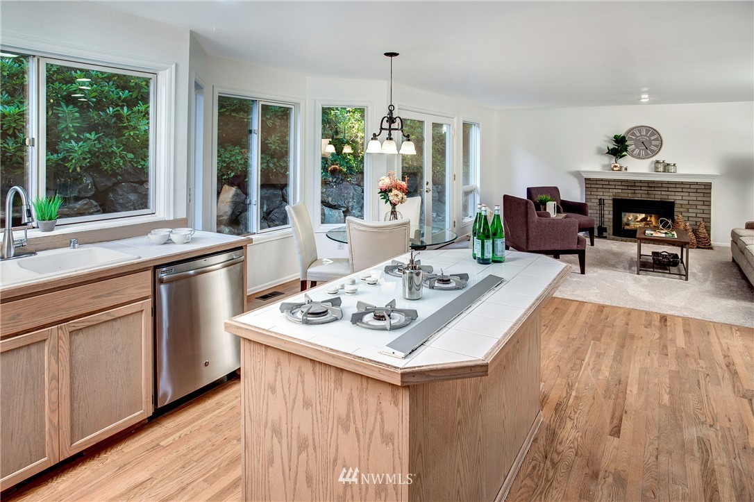 10209 Northeast 151st Street Bothell, WA 98011 - Photo 10 of 34 Gallery Image 10