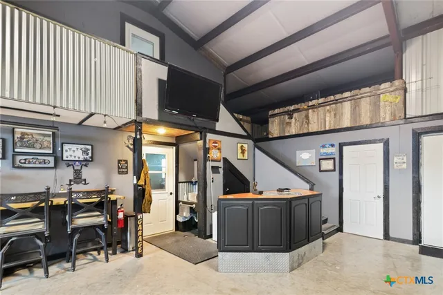 $645,500 | 1144 Live Oak Drive, Inez, TX 77968