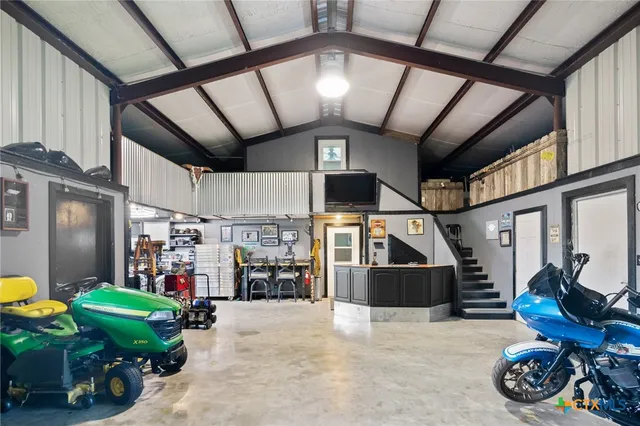 $645,500 | 1144 Live Oak Drive, Inez, TX 77968