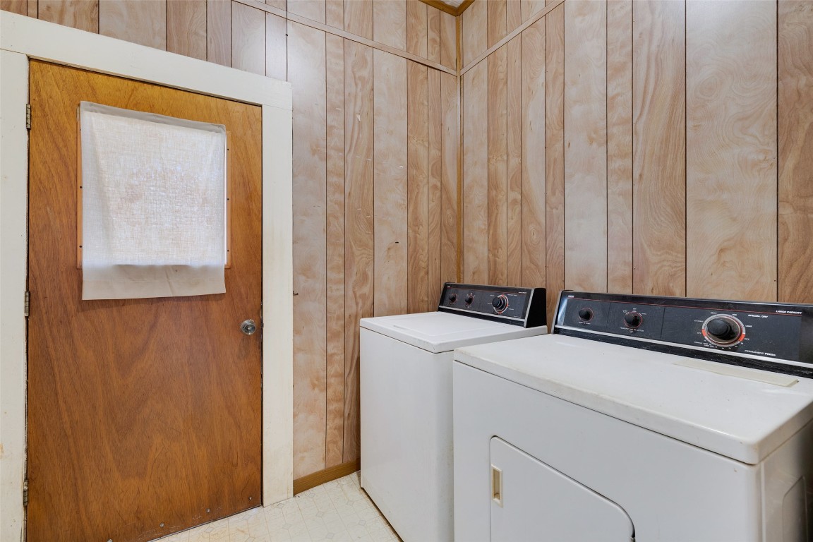 303 Vernon Street Taylor, TX 76574 - Photo 30 of 37