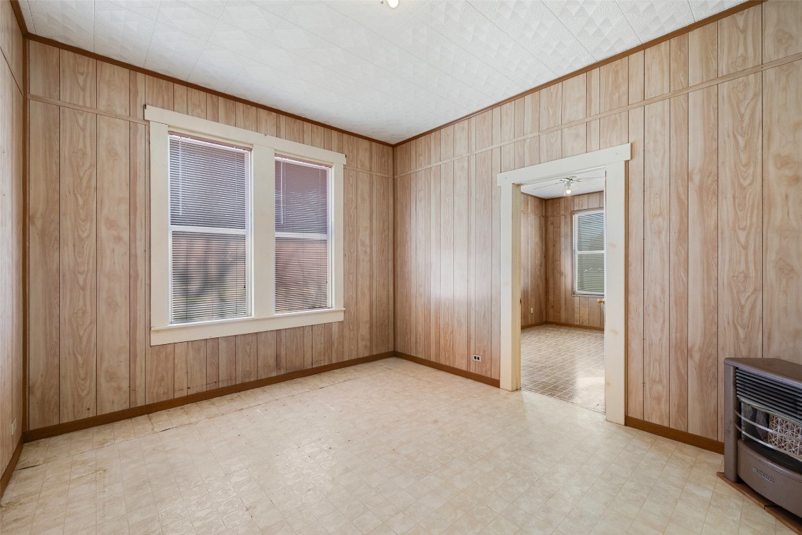 303 Vernon Street Taylor, TX 76574 - Photo 31 of 37