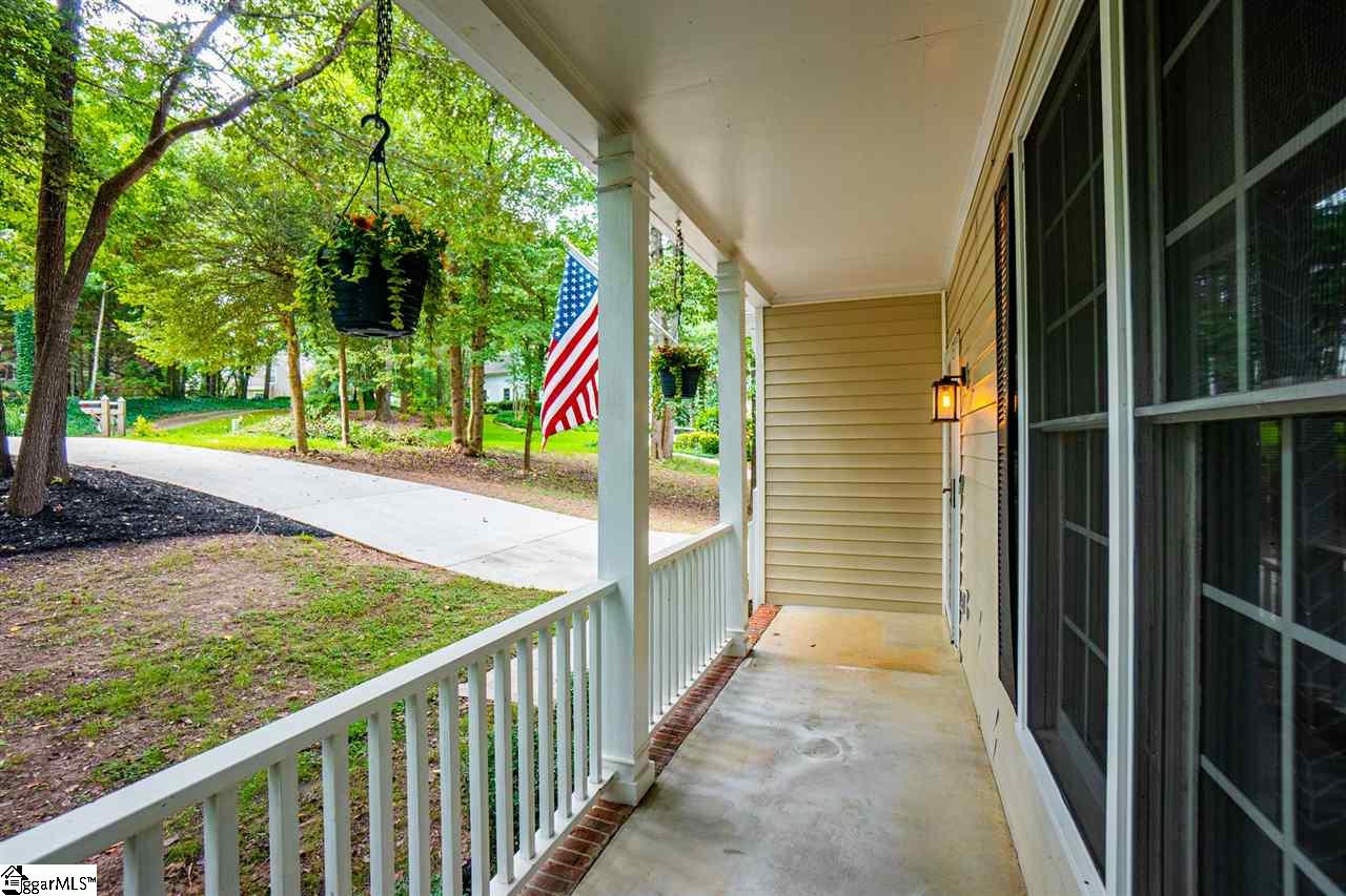 8 Moss Spring Court Simpsonville, SC 29680 - Photo 2 of 36 Gallery Image 2