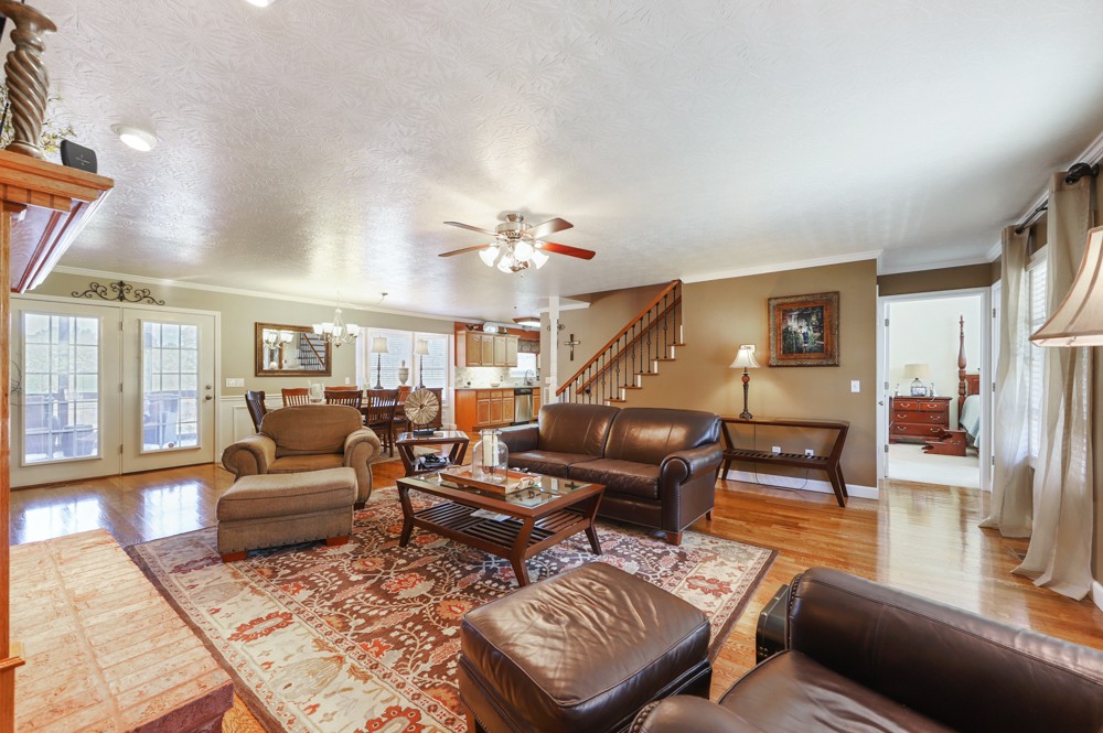 1055 Jim Read Road Chapmansboro, TN 37035 - Photo 12 of 50 Gallery Image 12