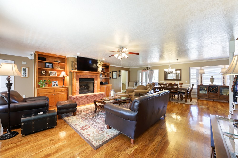 1055 Jim Read Road Chapmansboro, TN 37035 - Photo 2 of 50 Gallery Image 2