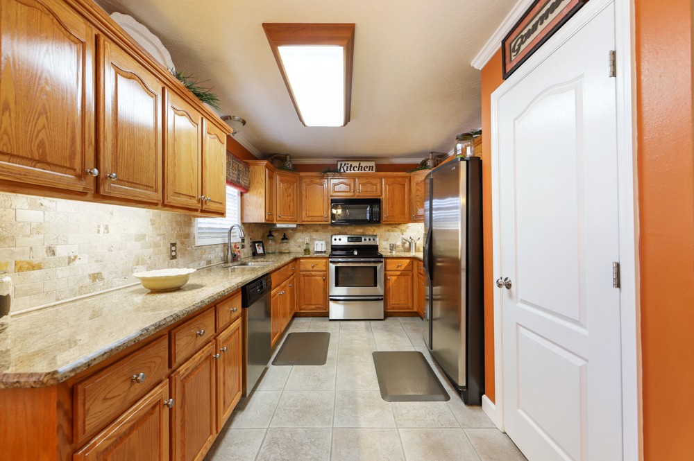 1055 Jim Read Road Chapmansboro, TN 37035 - Photo 8 of 50 Gallery Image 8