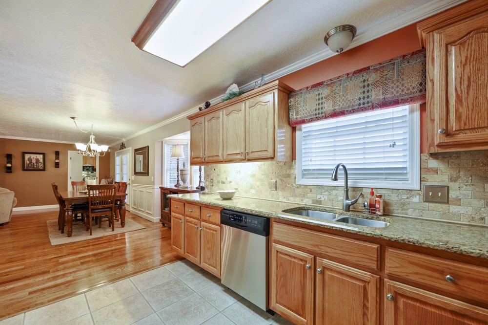 1055 Jim Read Road Chapmansboro, TN 37035 - Photo 9 of 50 Gallery Image 9