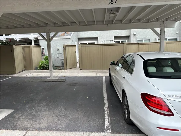 $4,200 | 187 Rockwood, Irvine, CA 92614