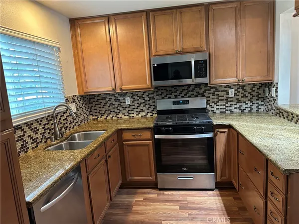 $4,200 | 187 Rockwood, Irvine, CA 92614