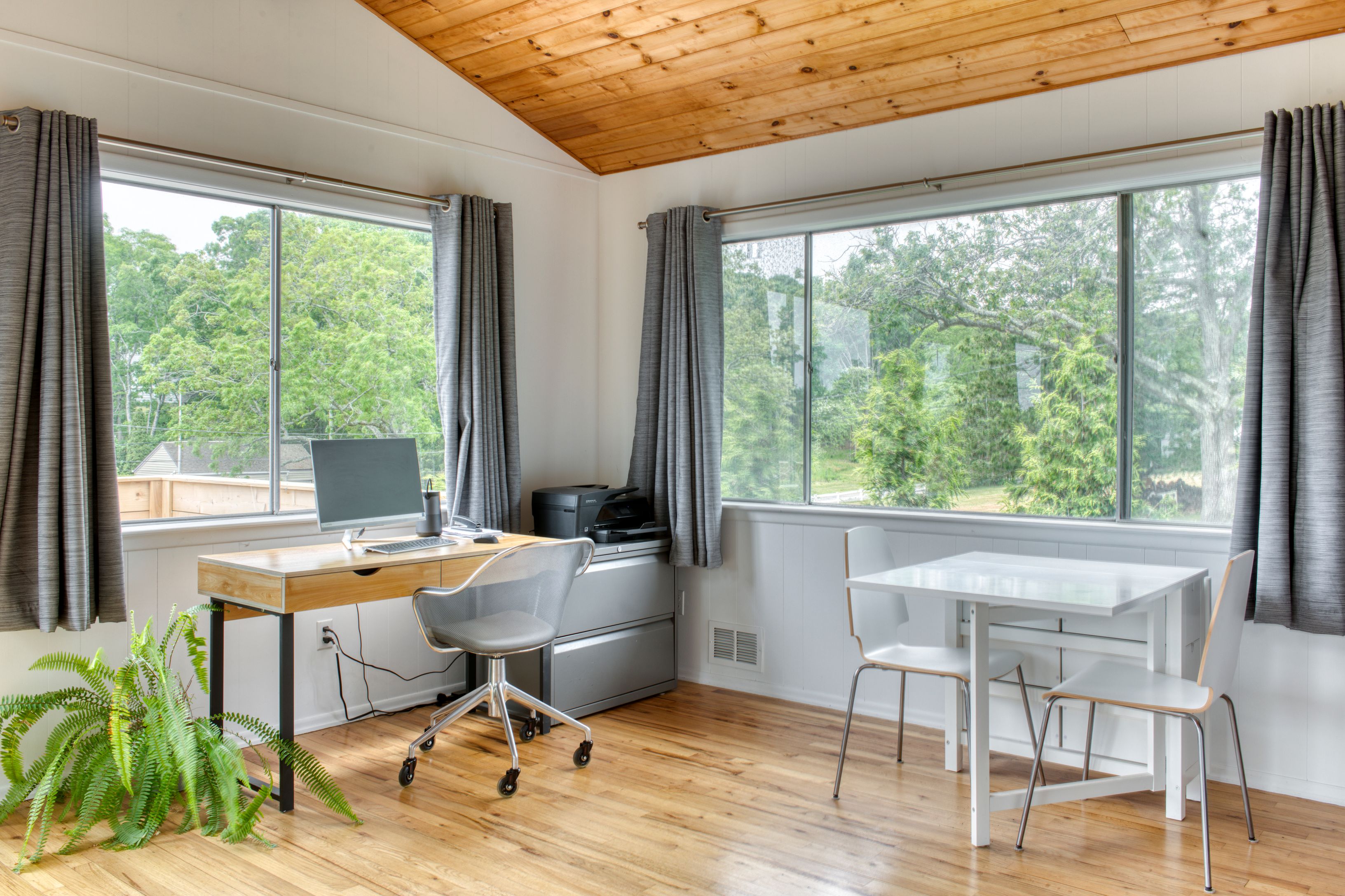 9 Sun Valley Road Hampton Bays, NY 11946 - Photo 10 of 19