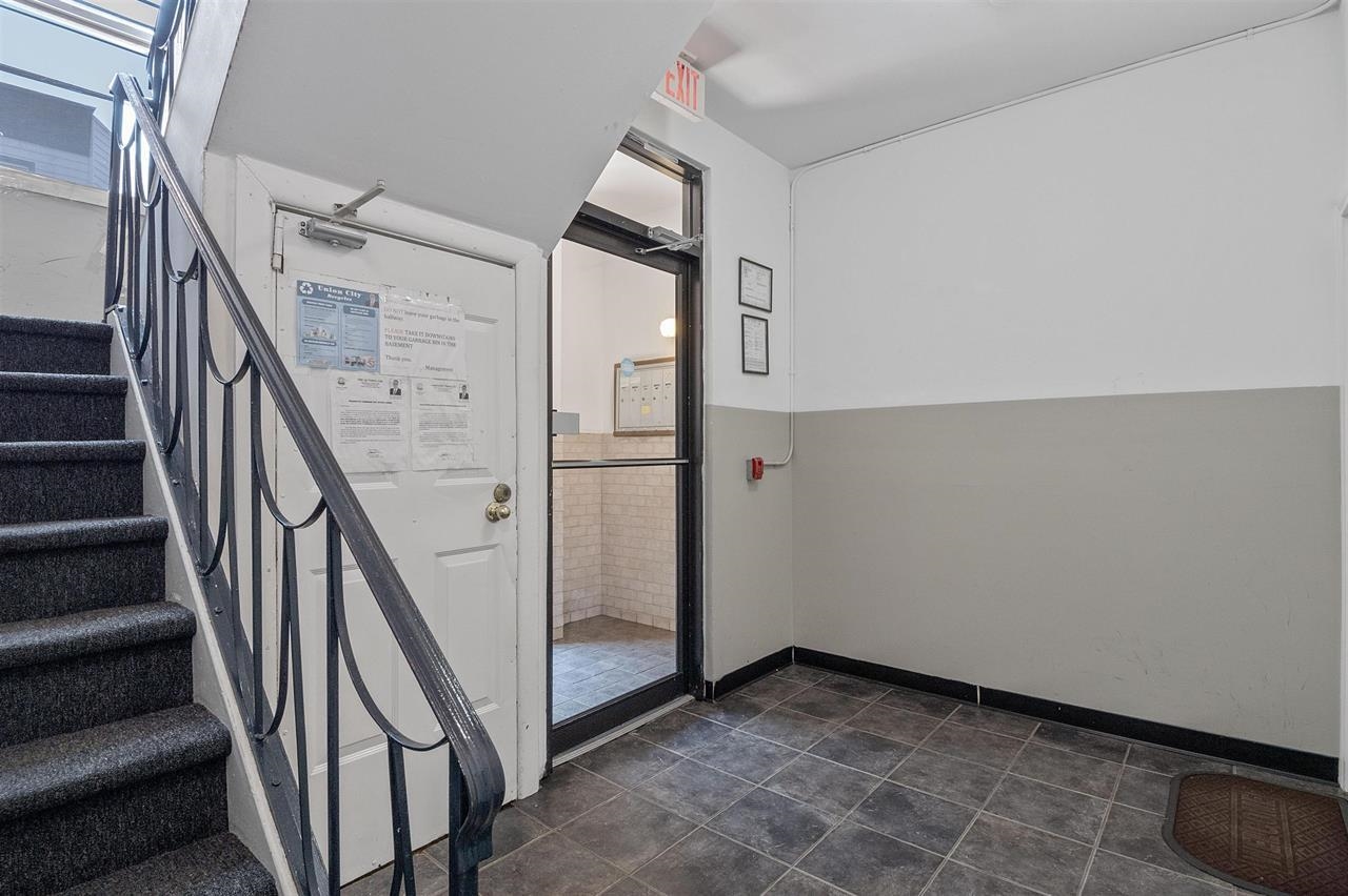 310 Paterson Plank Road, Unit 3B Union City, NJ 07087 - Photo 17 of 18