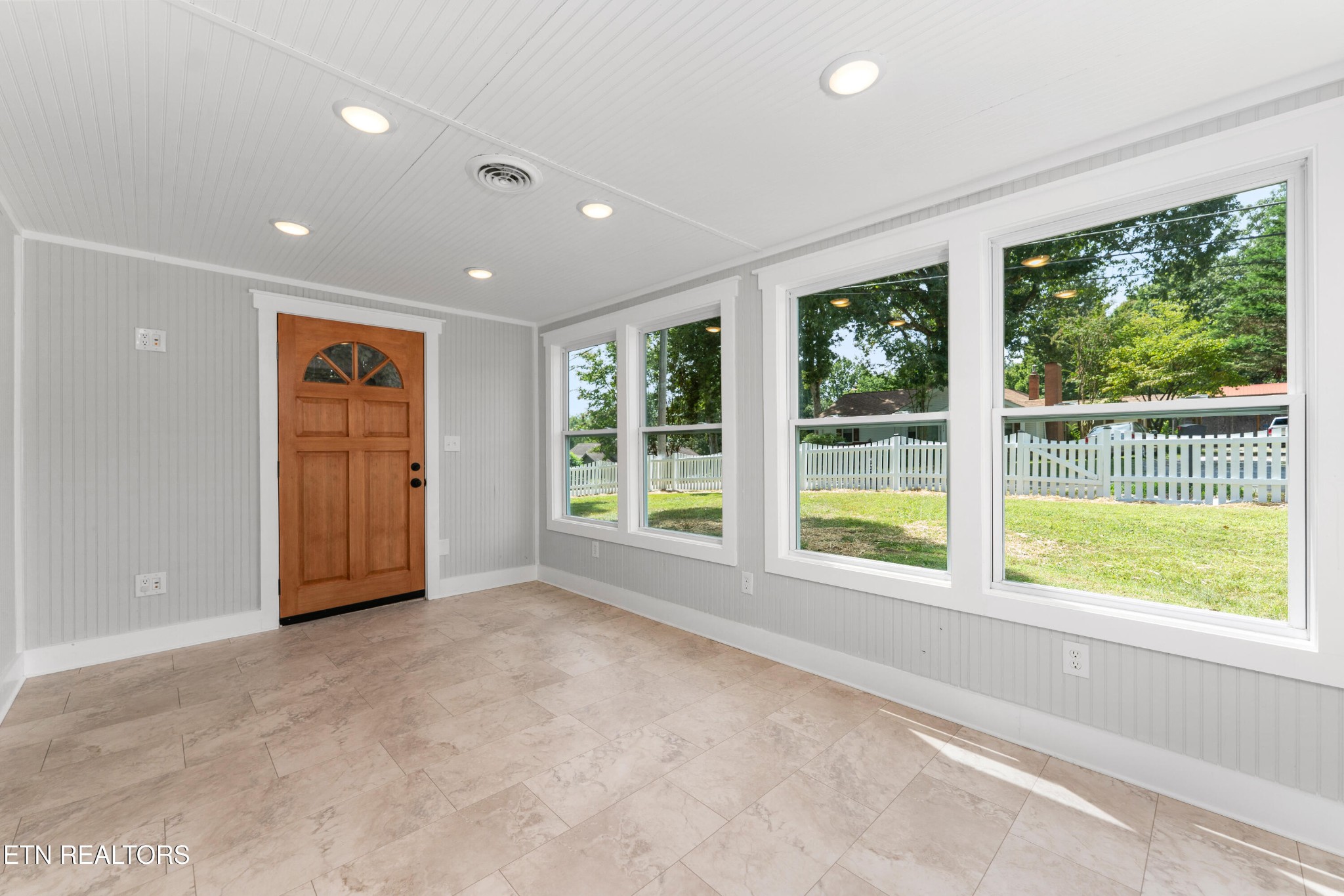 2516 Effler Road Maryville, TN 37803 - Photo 3 of 32 Gallery Image 3