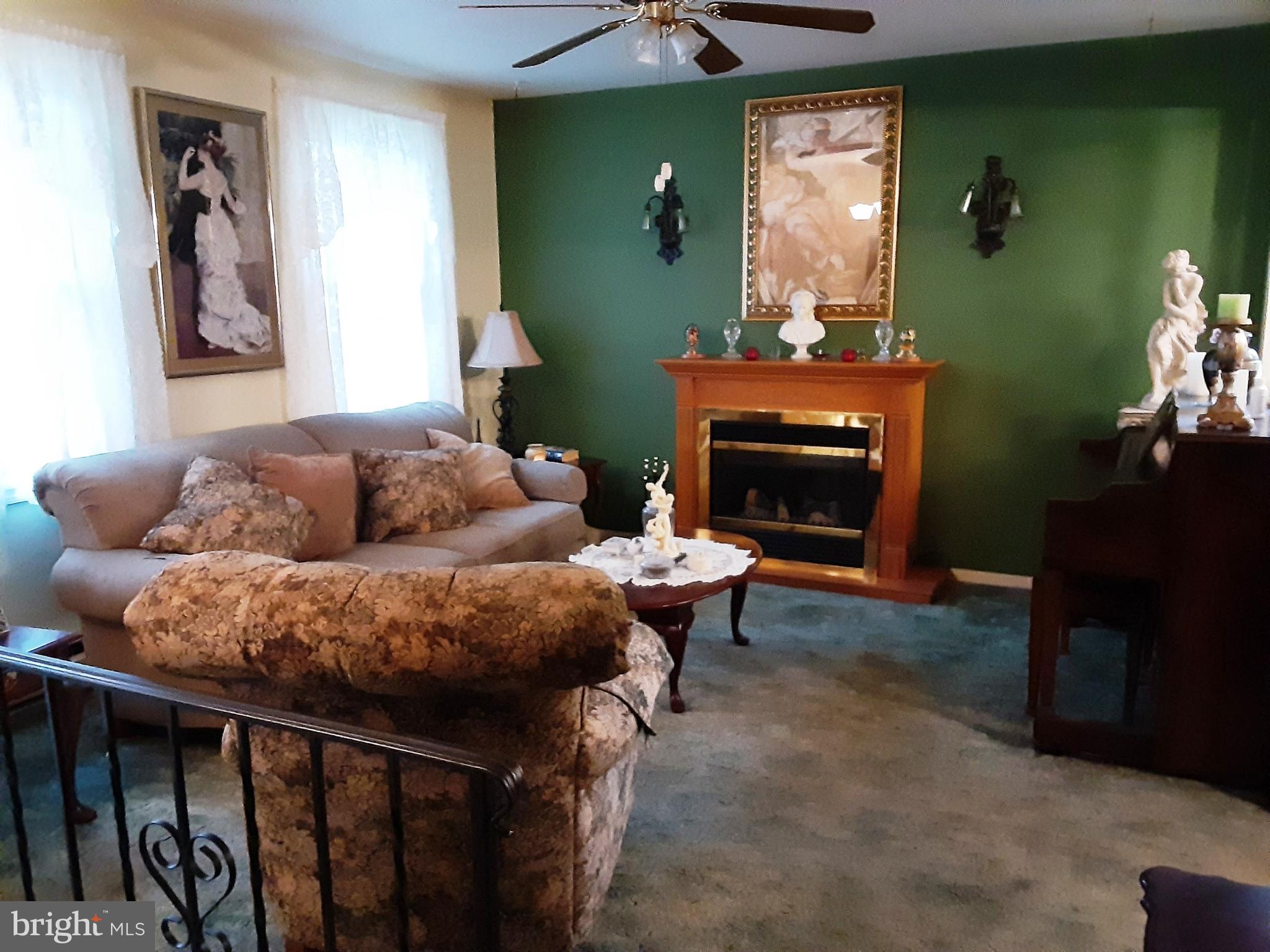 532 Wallingford Road Lancaster, PA 17601 - Photo 3 of 14 V2