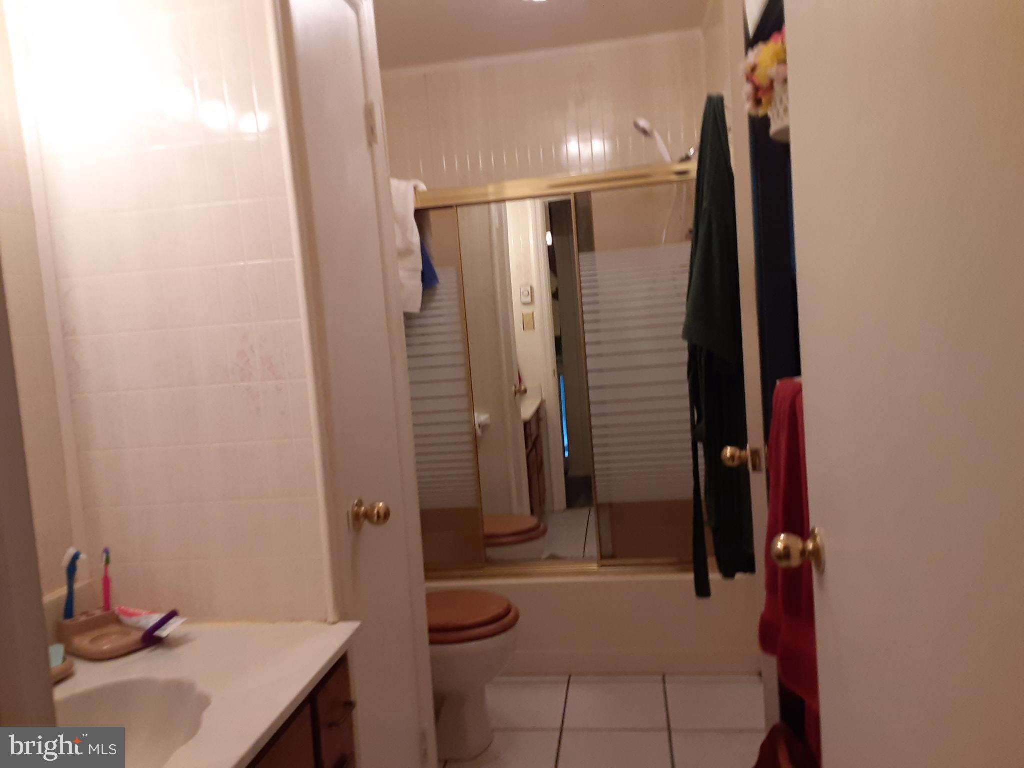 532 Wallingford Road Lancaster, PA 17601 - Photo 10 of 14 Full Bath