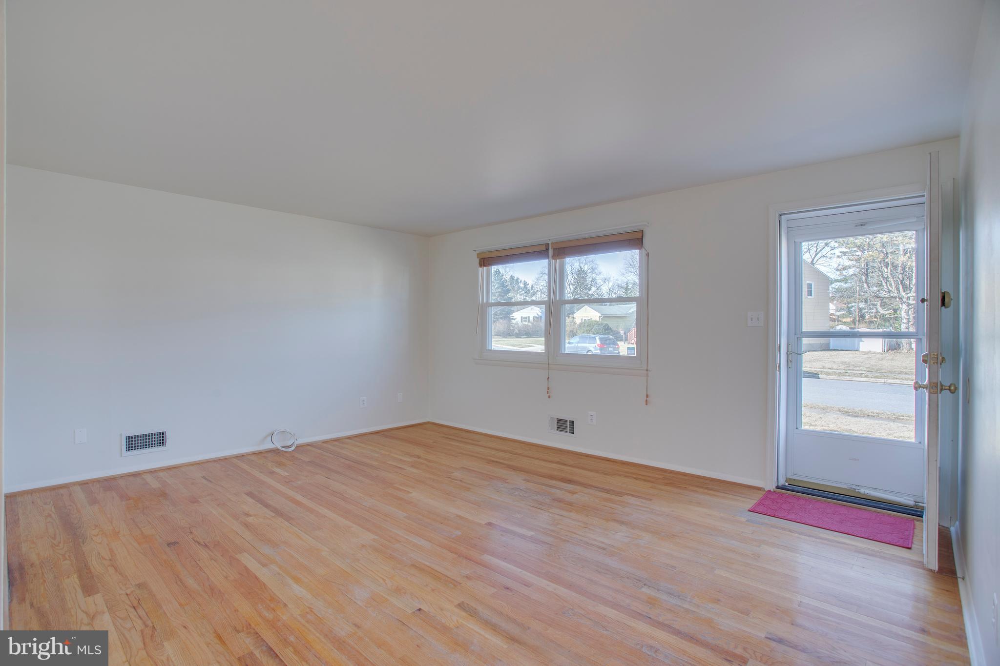 307 Highmeadow Road Reisterstown, MD 21136 - Photo 4 of 25 Hardwood floors throughout