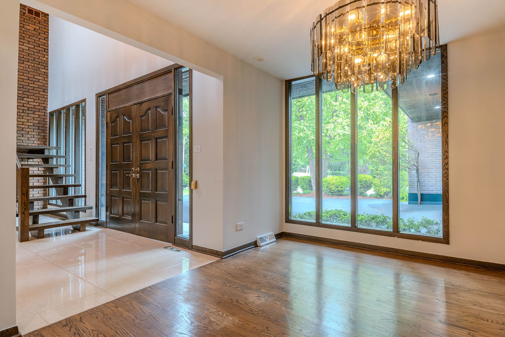 8100 South Park Avenue Burr Ridge, IL 60527 - Photo 6 of 30