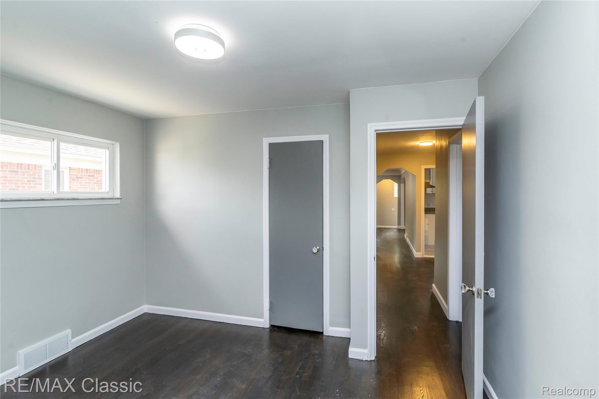 8937 Ruth Avenue Allen Park, MI 48101 - Photo 49 of 50 Ruth6434.jpg