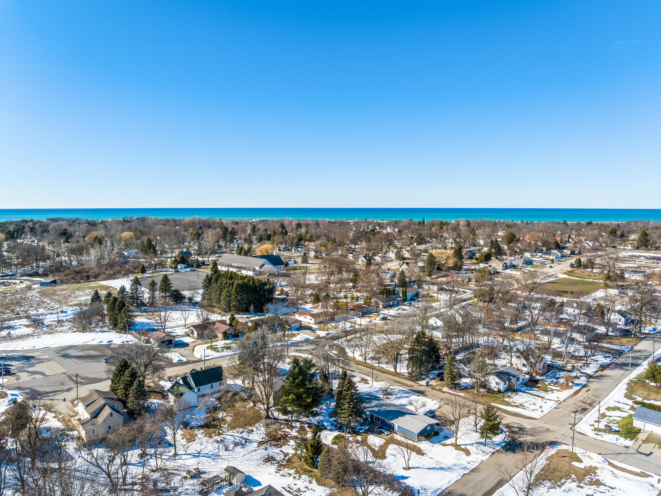 439 9th Street Manistee, MI 49660 - Photo 4 of 16 14-Aerial-View-5