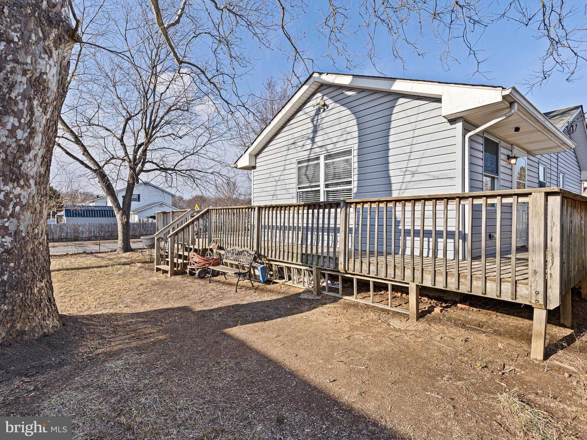 229 Elderfield Road Newark, DE 19713 - Photo 23 of 25 Back Deck