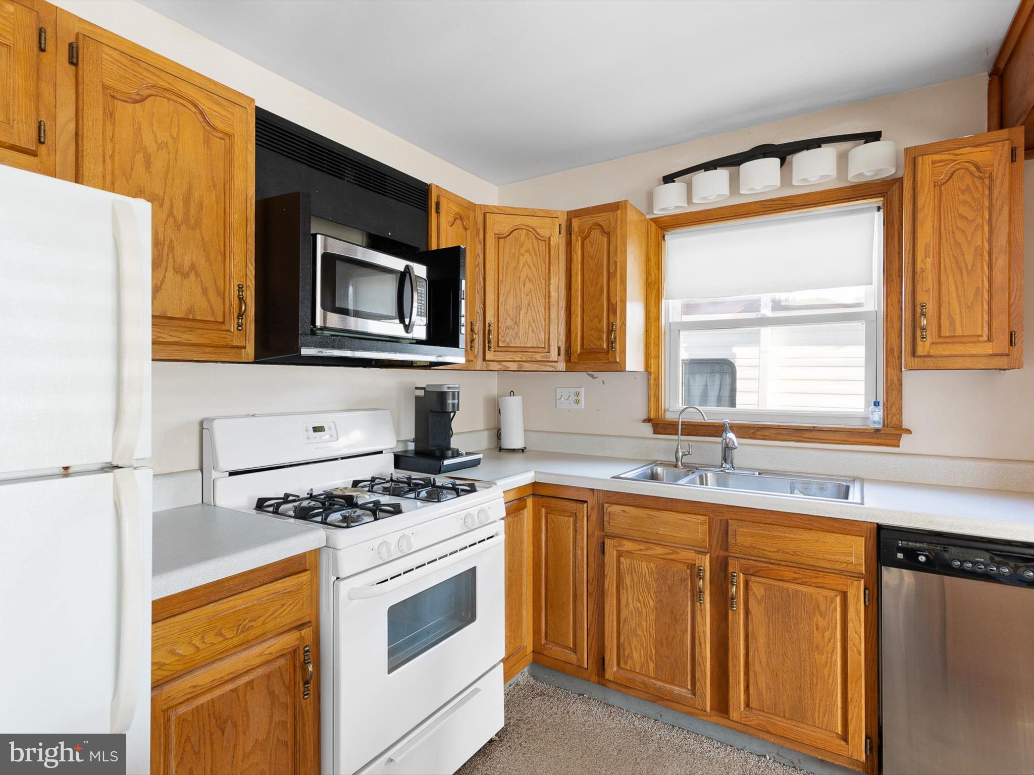 229 Elderfield Road Newark, DE 19713 - Photo 6 of 25 Kitchen