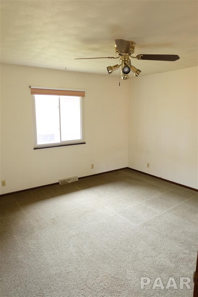 809 Prairie Lane Manito, IL 61546 - Photo 21 of 35 Gallery Image 21