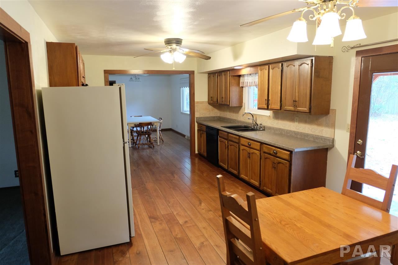 809 Prairie Lane Manito, IL 61546 - Photo 7 of 35 Gallery Image 7