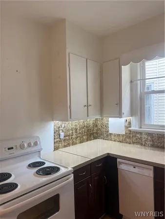$1,800 | 37 Inwood Place, Buffalo, NY 14209