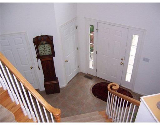 350 Buffalo Ridge Road Canonsburg, PA 15317 - Photo 2 of 18 Entry/Foyer.