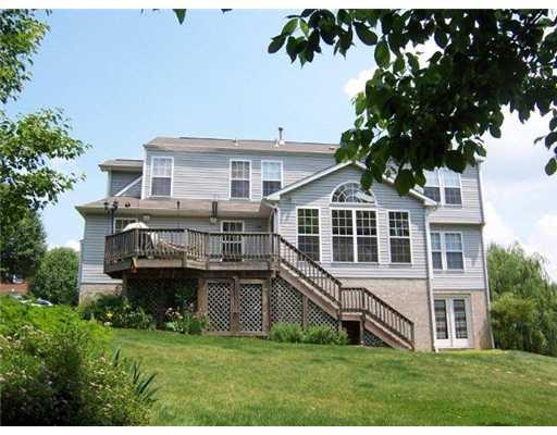 350 Buffalo Ridge Road Canonsburg, PA 15317 - Photo 17 of 18 Exterior Back.