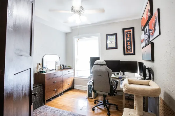 $3,300 | 1514 West Addison Street, Unit 3E, Chicago, IL 60613