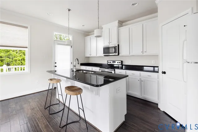 $3,165 | 11128 Swanee Mill Trace, Unit 11128, Glen Allen, VA 23059