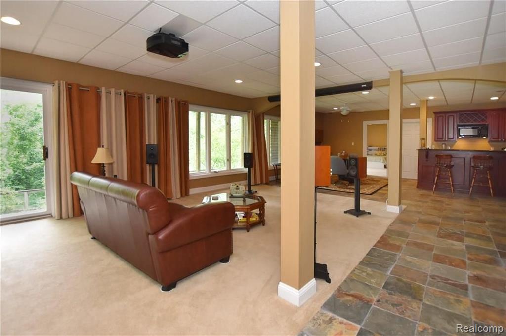 3638 Nesting Ridge Drive Rochester Hills, MI 48309 - Photo 33 of 45