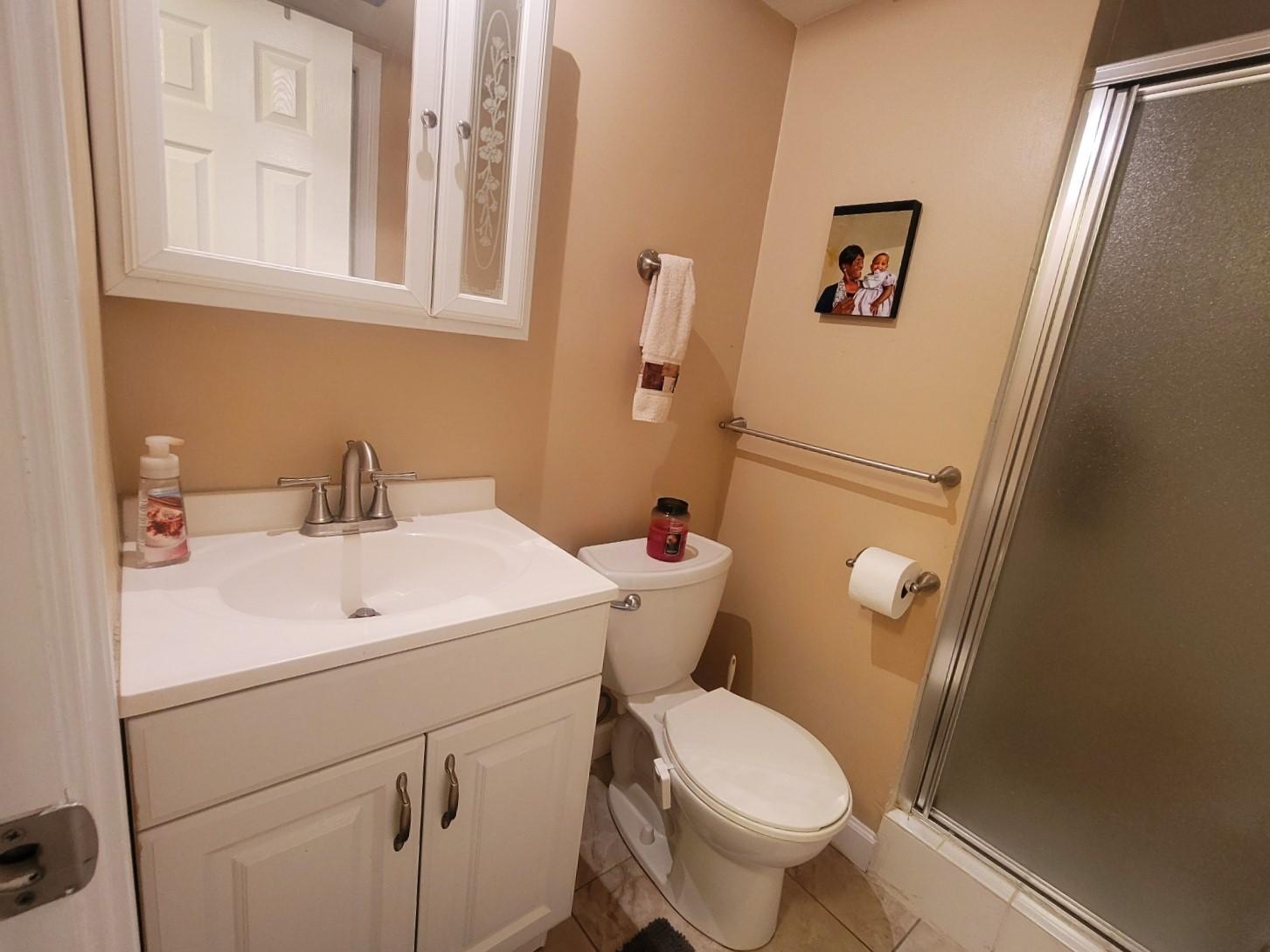 9273 Southwest 8th Street, Unit 209 Boca Raton, FL 33428 - Photo 17 of 32 Hall bath