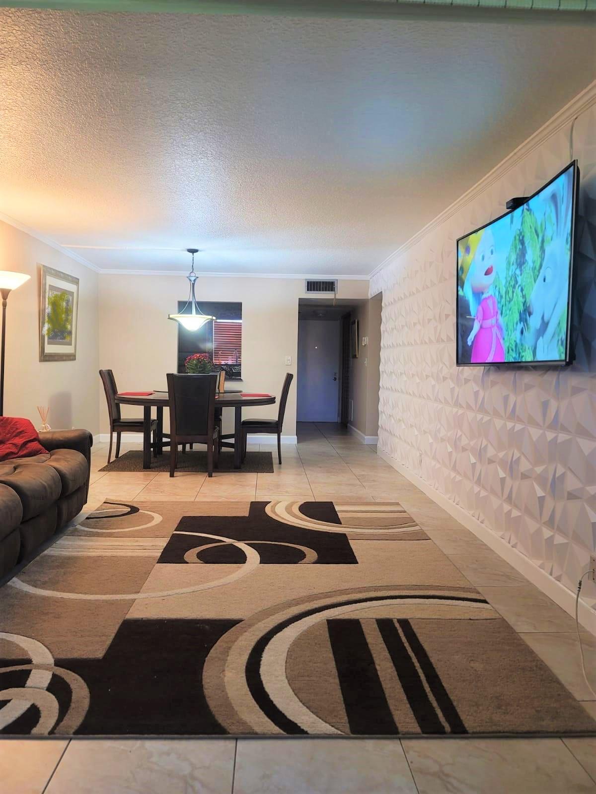 9273 Southwest 8th Street, Unit 209 Boca Raton, FL 33428 - Photo 8 of 32 Living Area