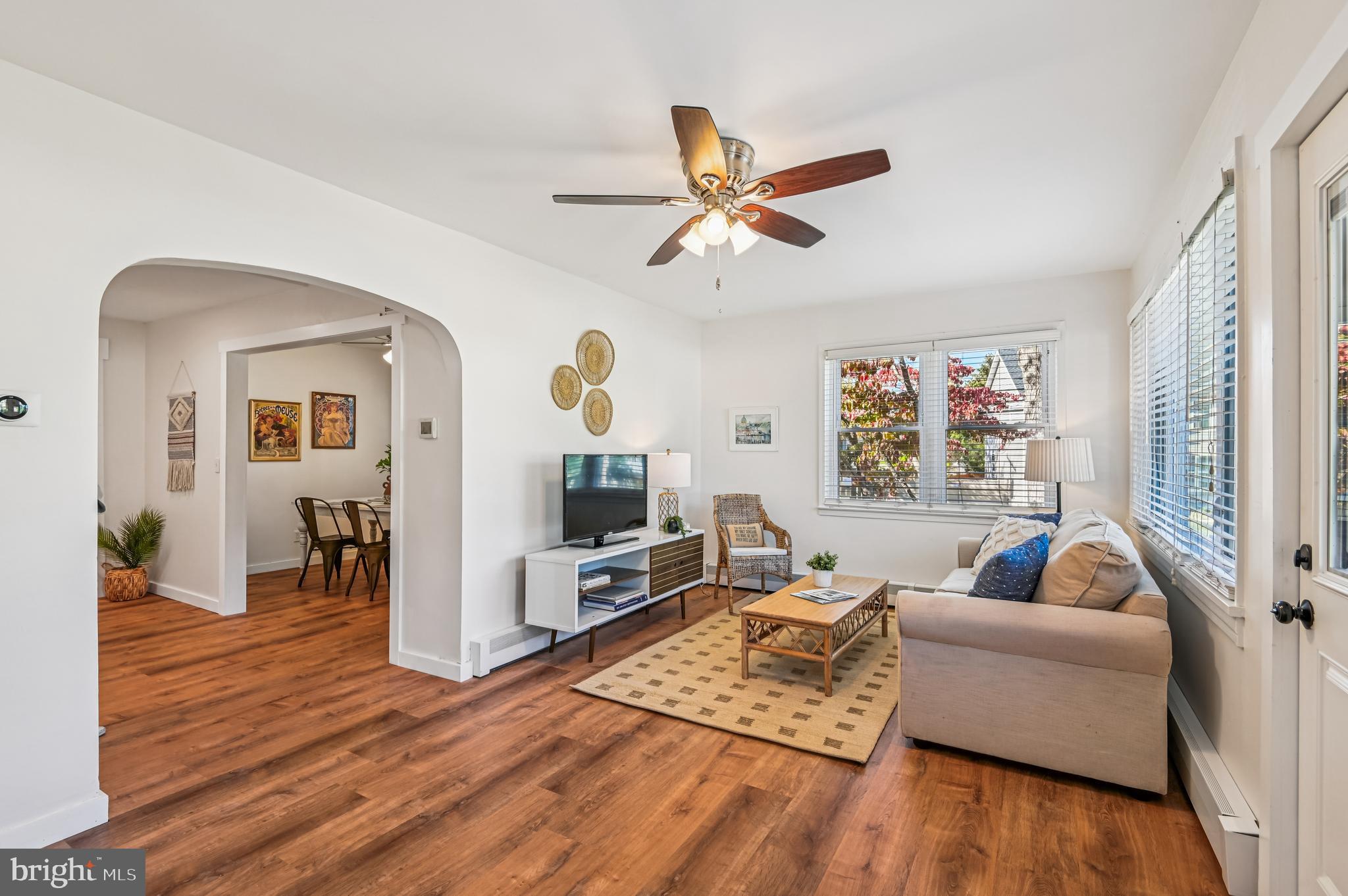 415 Londontown Road Edgewater, MD 21037 - Photo 10 of 51 a living room with furniture and a wooden floor