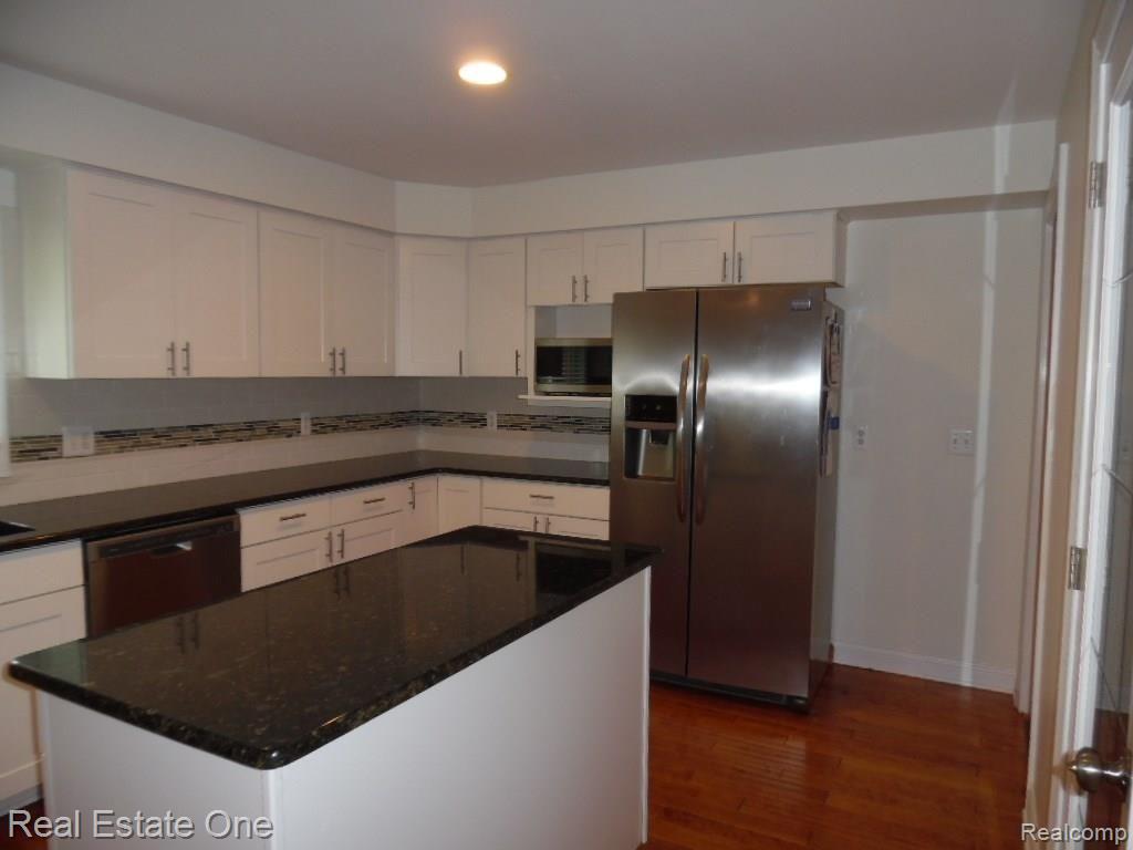 1330 Hathaway Rising Rochester Hills, MI 48306 - Photo 18 of 56