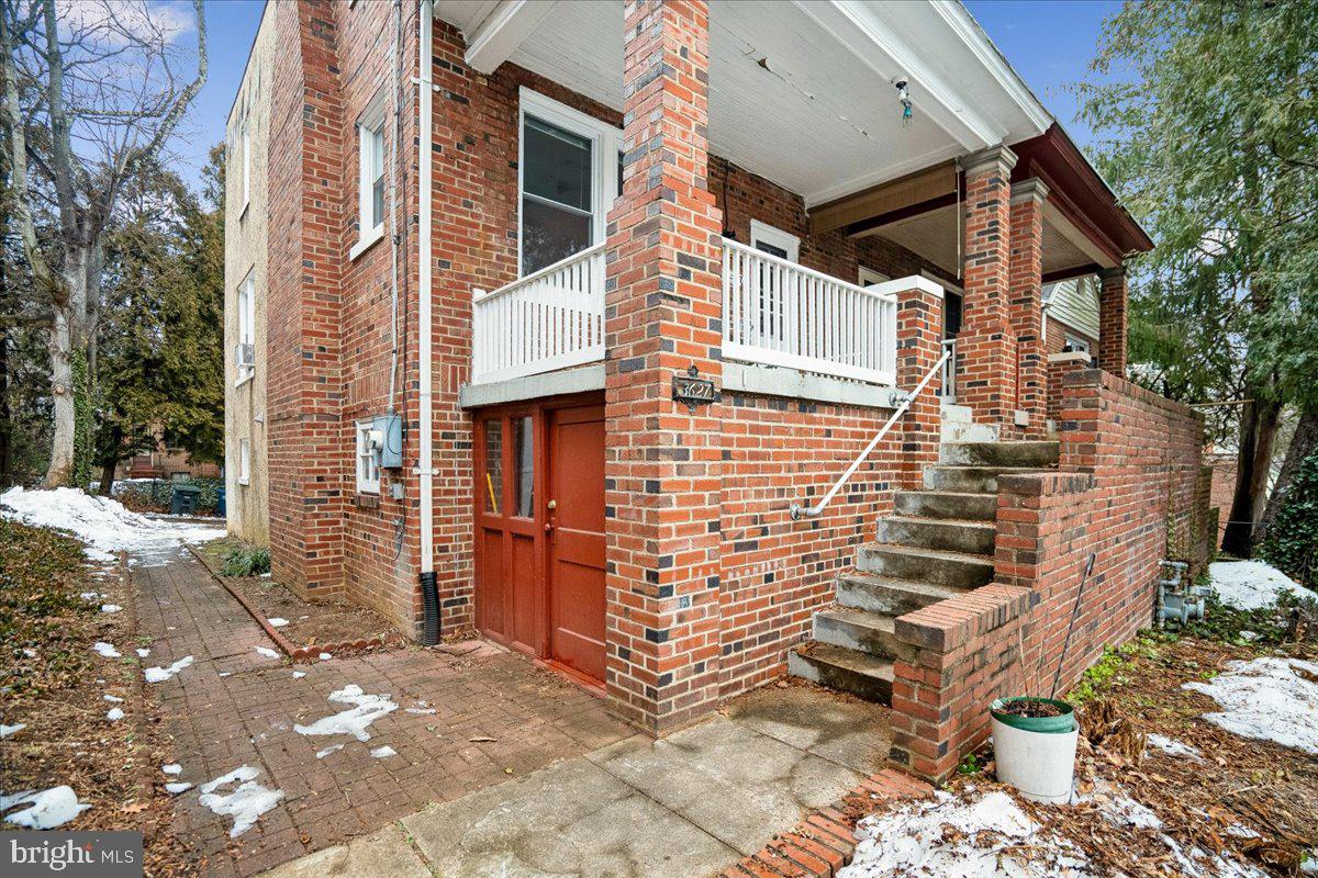3627 Ingomar Place Northwest Washington, DC 20015 - Photo 2 of 35