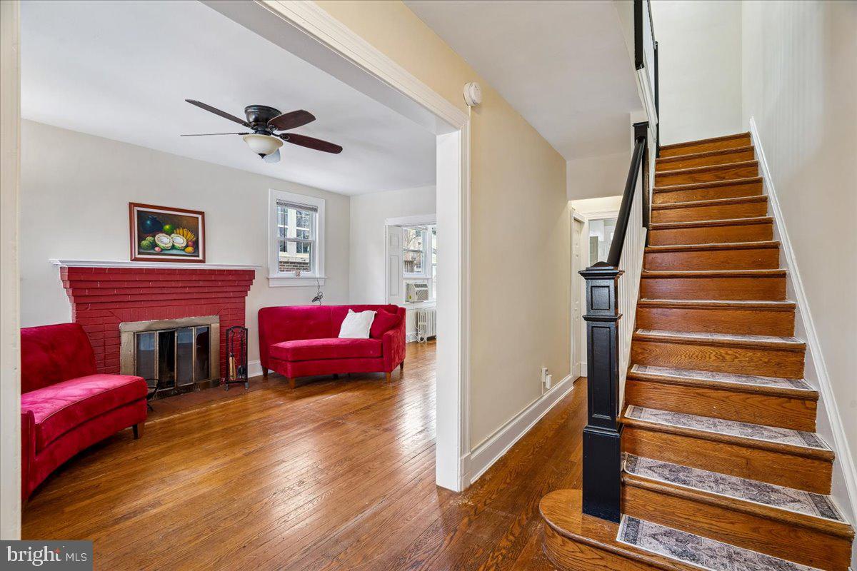 3627 Ingomar Place Northwest Washington, DC 20015 - Photo 3 of 35