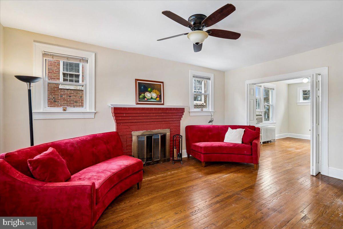 3627 Ingomar Place Northwest Washington, DC 20015 - Photo 4 of 35
