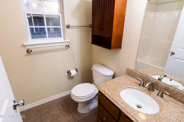 $1,300 | 21144 Pineville Road, Unit B, Long Beach, MS 39560