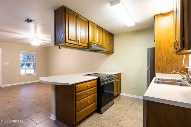 $1,350 | 21144 Pineville Road, Unit B, Long Beach, MS 39560