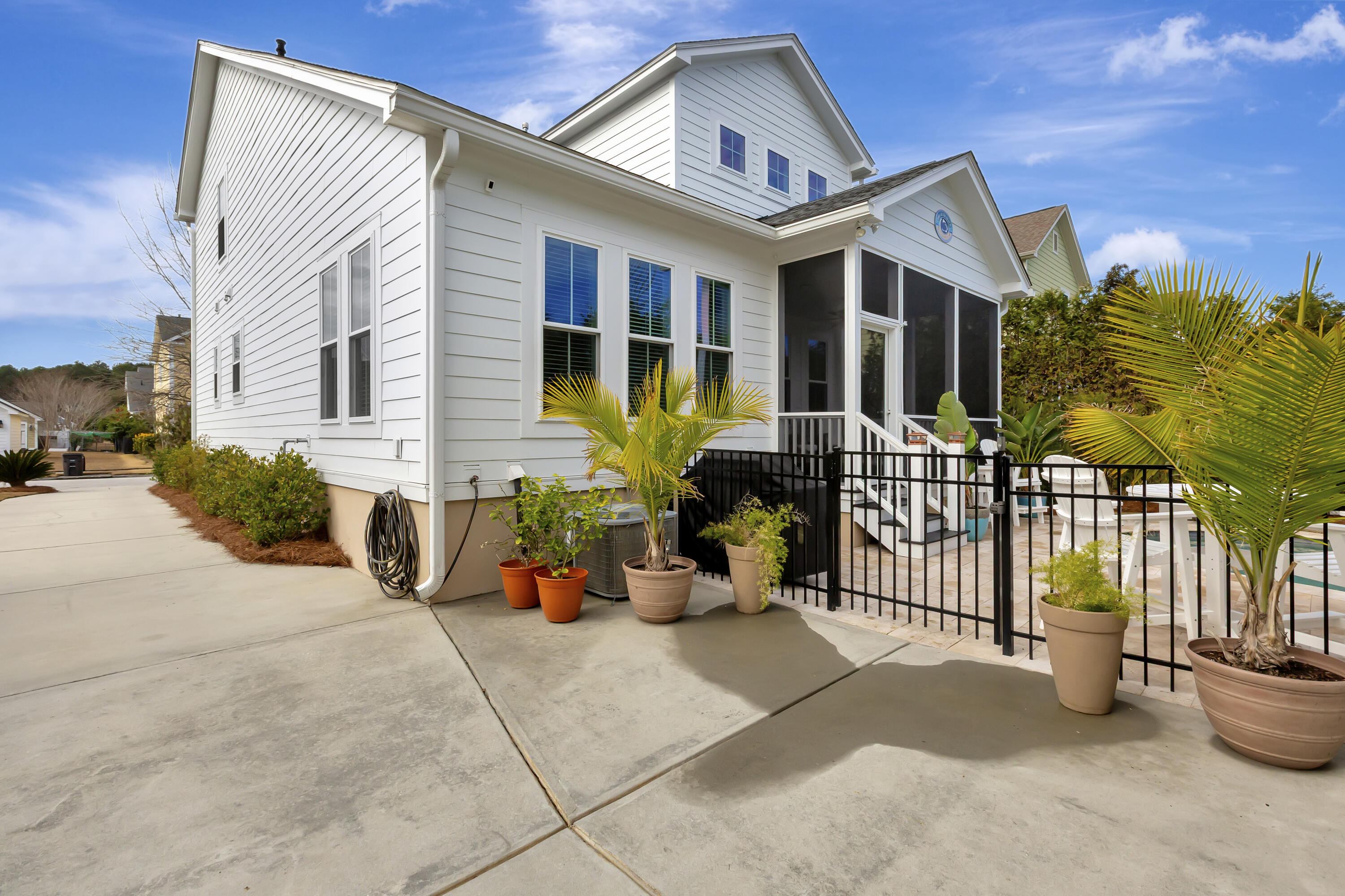 1468 Croaton Crsg Mount Pleasant, SC 29466 - Photo 31 of 34 296A5212